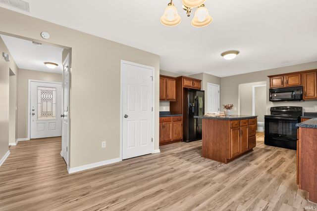 1834 Shakespeare Boulevard, Fort Wayne, IN 46818