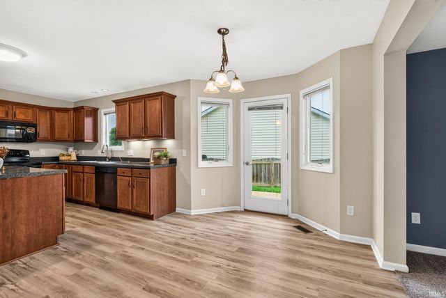 1834 Shakespeare Boulevard, Fort Wayne, IN 46818
