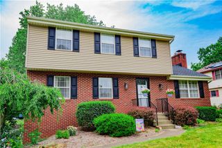 5037 Sunnyslope Dr, Hampton, PA 15044