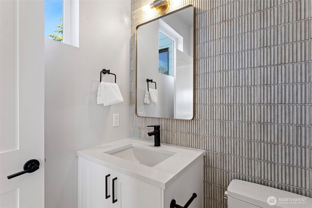4116 NE 60th Street, Seattle, WA 98115