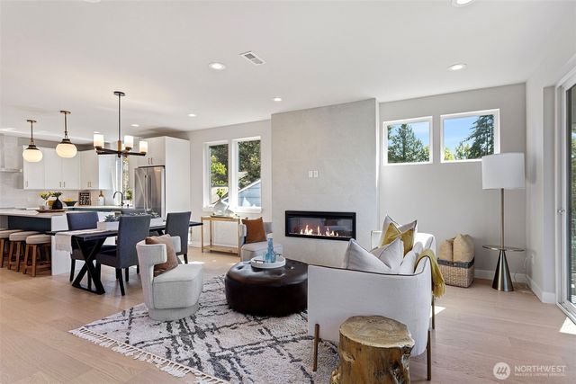 4116 NE 60th Street, Seattle, WA 98115