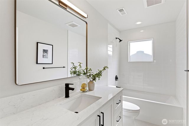 4116 NE 60th Street, Seattle, WA 98115