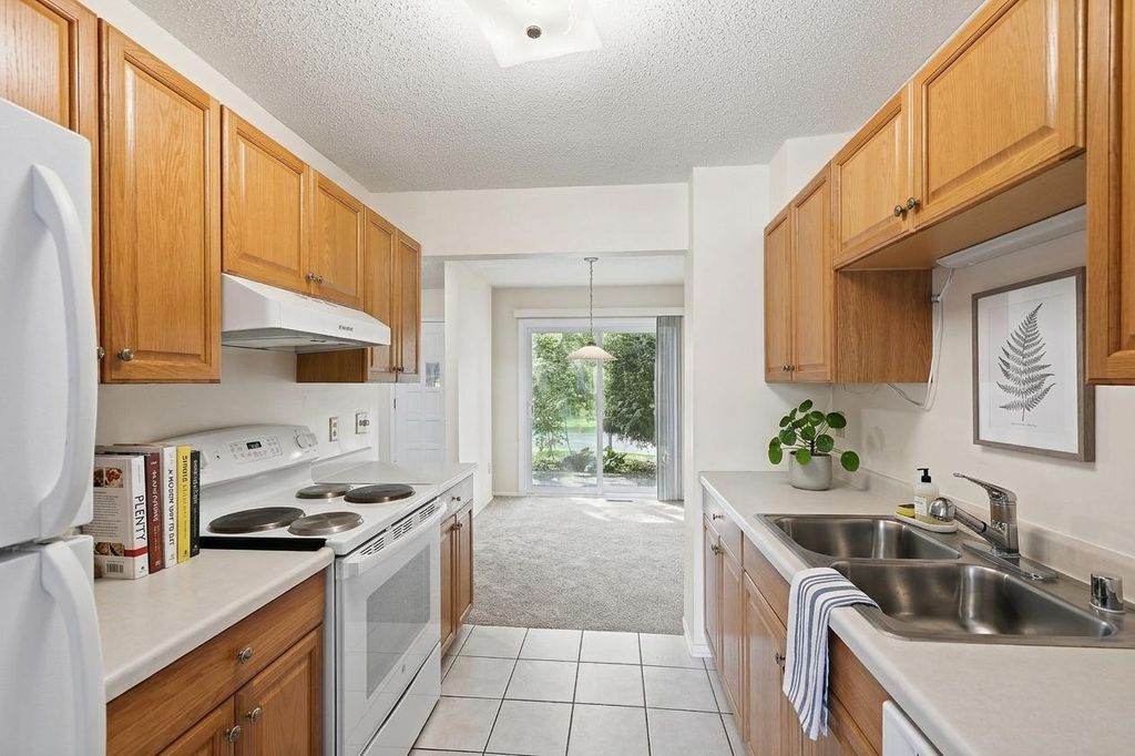2325 Hampshire Avenue S, Saint Louis Park, MN 55426 — photo 5