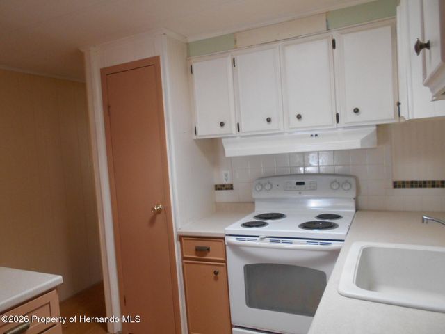 14211 Edmonds Street, Brooksville, FL 34613