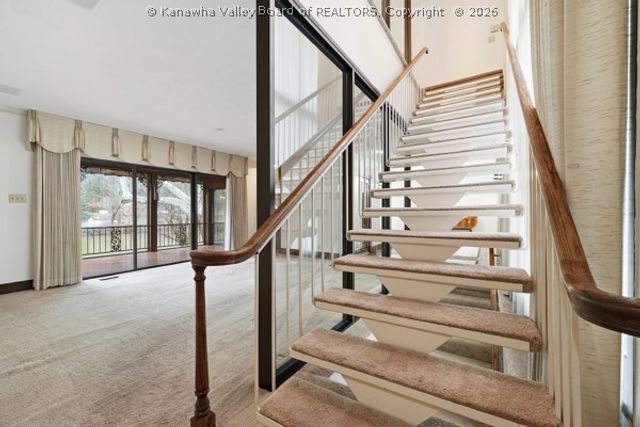 1329 Pennsylvania Avenue, St Albans, WV 25177