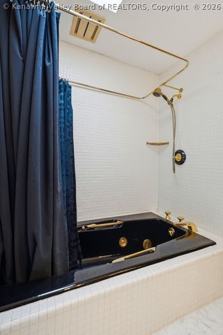 1329 Pennsylvania Avenue, St Albans, WV 25177