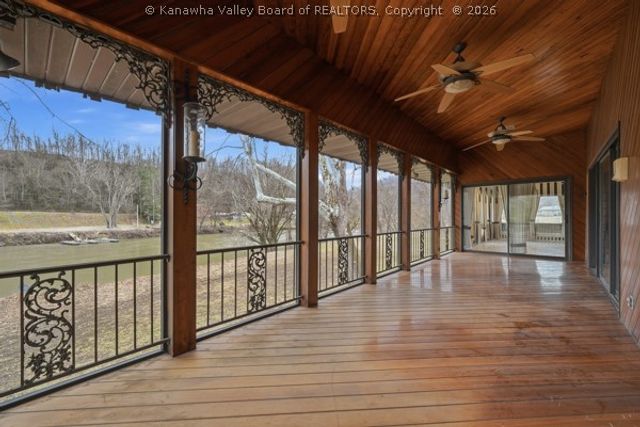 1329 Pennsylvania Avenue, St Albans, WV 25177