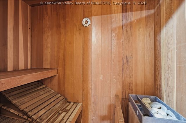 1329 Pennsylvania Avenue, St Albans, WV 25177