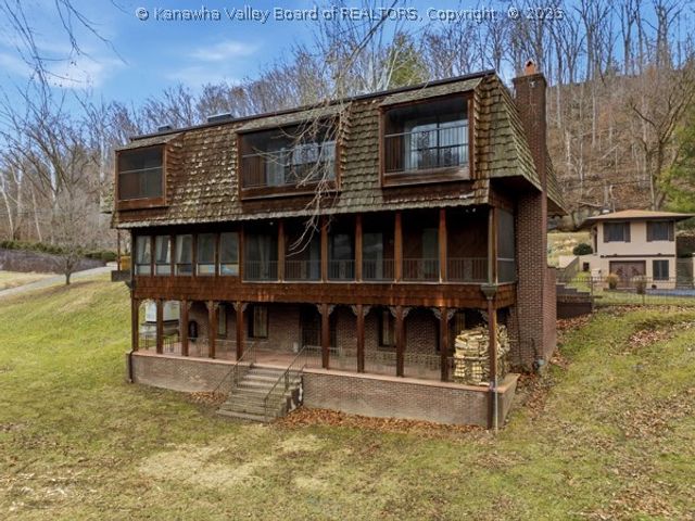 1329 Pennsylvania Avenue, St Albans, WV 25177