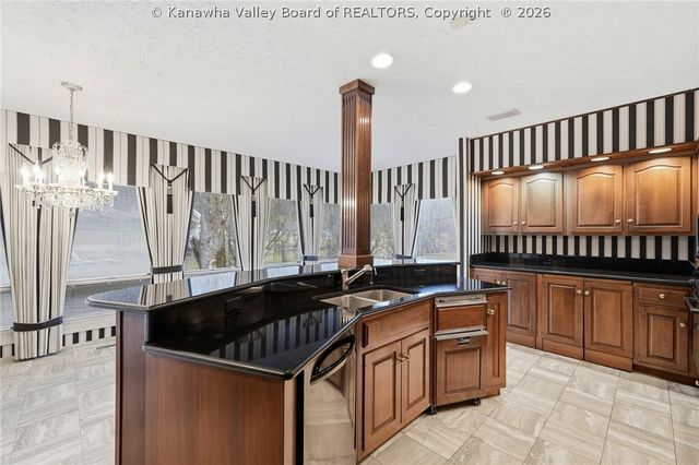 1329 Pennsylvania Avenue, St Albans, WV 25177