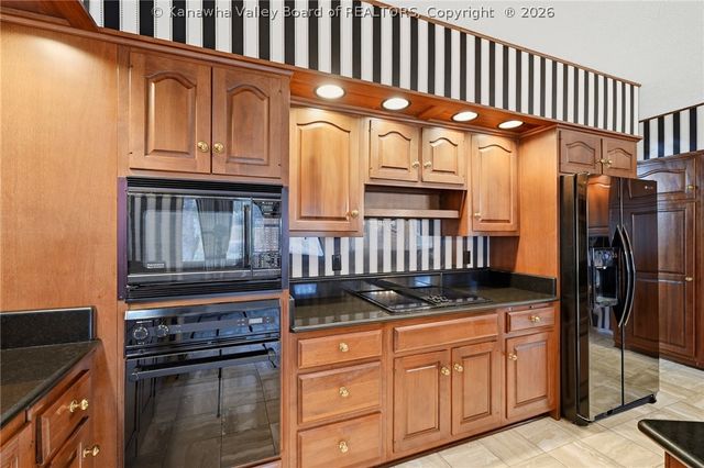 1329 Pennsylvania Avenue, St Albans, WV 25177