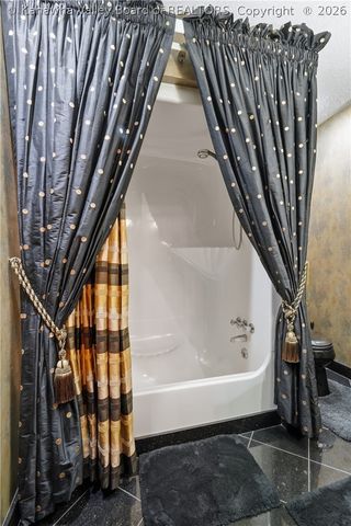 1329 Pennsylvania Avenue, St Albans, WV 25177