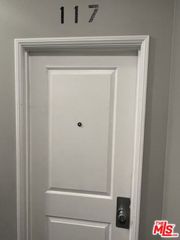 117 E 45th Street, Los Angeles, CA 90037