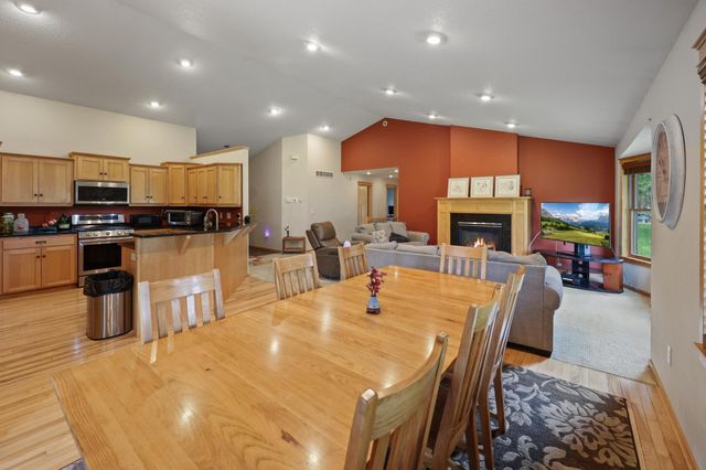 40 86th Street NW, Rice, MN 56367