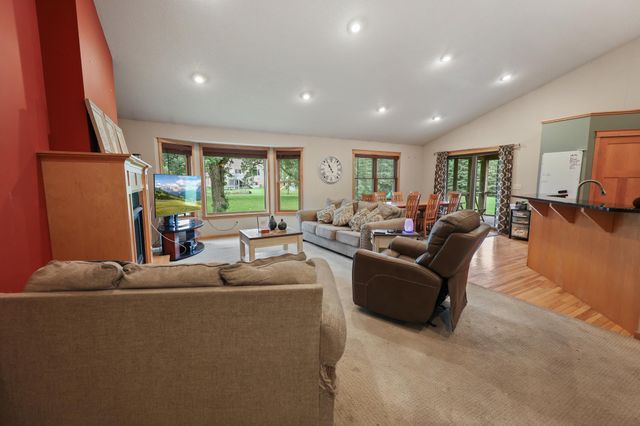 40 86th Street NW, Rice, MN 56367