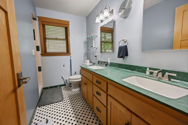 40 86th Street NW, Rice, MN 56367