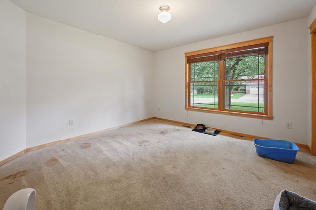 40 86th Street NW, Rice, MN 56367