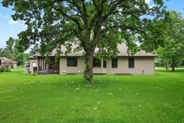 40 86th Street NW, Rice, MN 56367