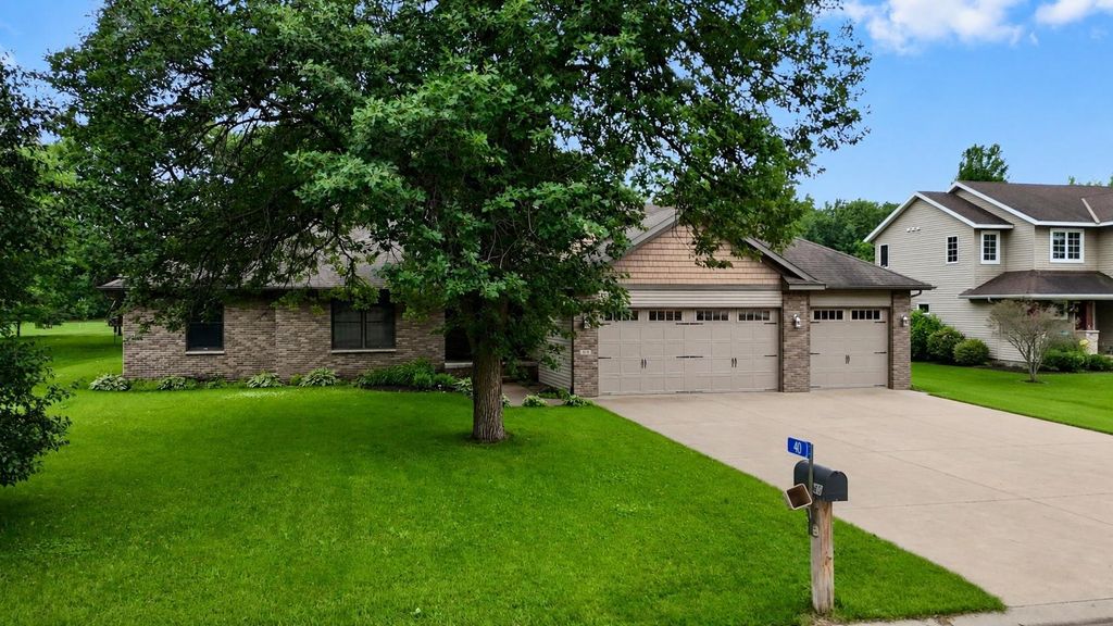 40 86th Street NW, Rice, MN 56367