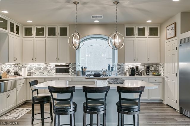 10072 Kangaroo Island Court, Las Vegas, NV 89141