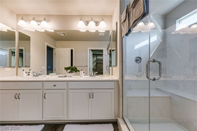 10072 Kangaroo Island Court, Las Vegas, NV 89141