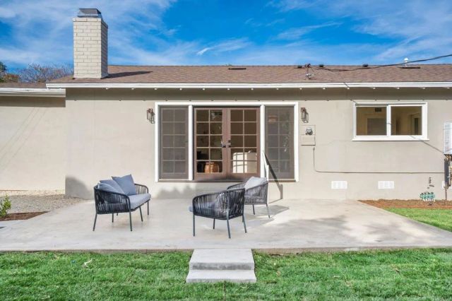 18438 Los Alimos St, Northridge, CA 91326