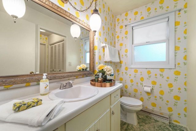 1804 Hemit AVENUE, Waukesha, WI 53189