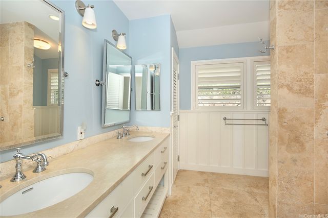 1116 Kealaolu Avenue, Honolulu, HI 96816