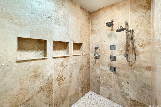 1116 Kealaolu Avenue, Honolulu, HI 96816