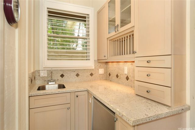 1116 Kealaolu Avenue, Honolulu, HI 96816