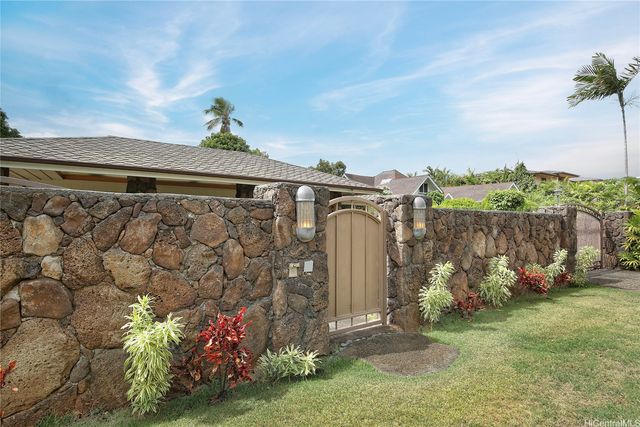 1116 Kealaolu Avenue, Honolulu, HI 96816