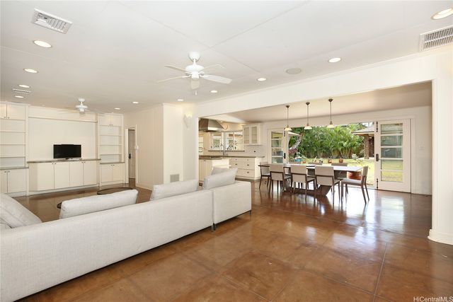 1116 Kealaolu Avenue, Honolulu, HI 96816