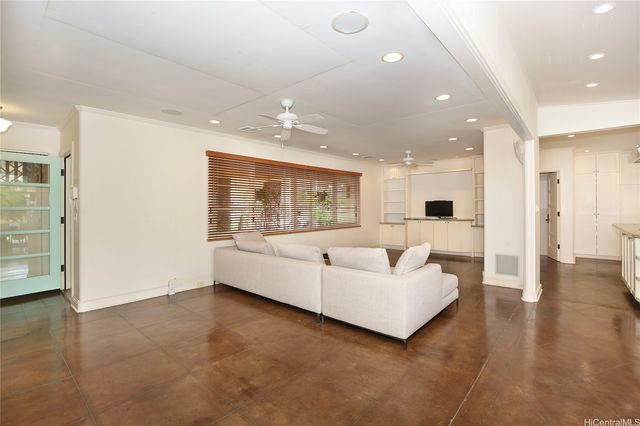1116 Kealaolu Avenue, Honolulu, HI 96816