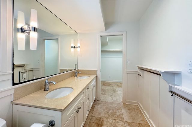1116 Kealaolu Avenue, Honolulu, HI 96816