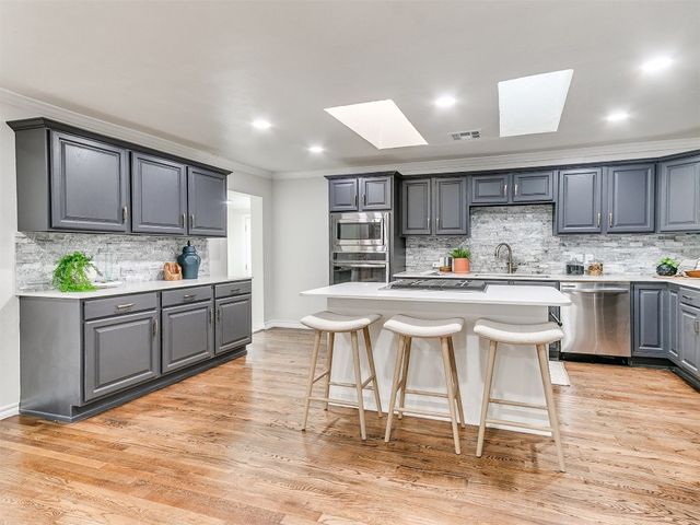 1804 Guilford Lane, Nichols Hills, OK 73120