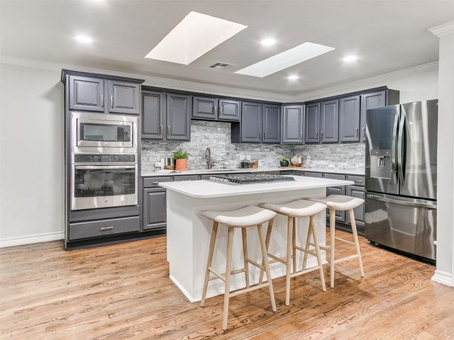 1804 Guilford Lane, Nichols Hills, OK 73120