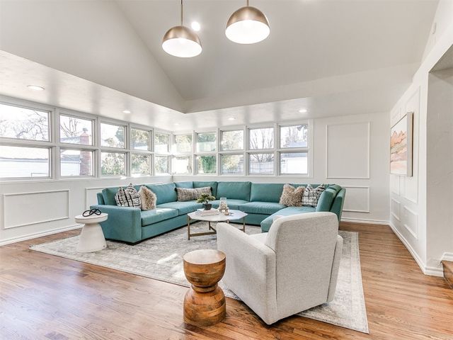 1804 Guilford Lane, Nichols Hills, OK 73120