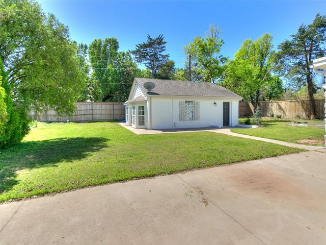 1804 Guilford Lane, Nichols Hills, OK 73120