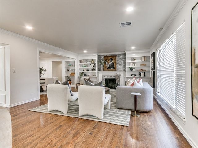 1804 Guilford Lane, Nichols Hills, OK 73120