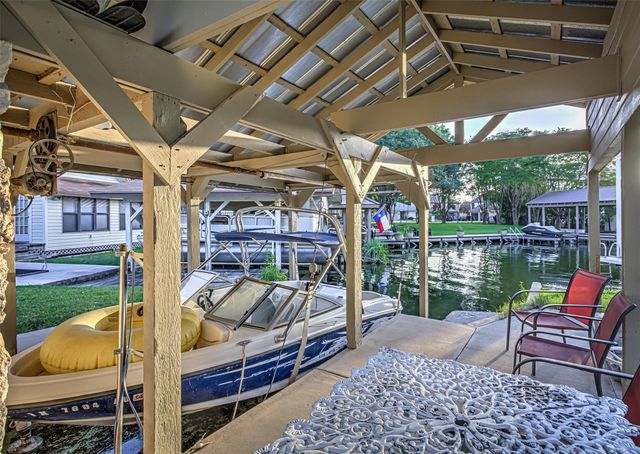 401 Lake Point DR, Horseshoe Bay, TX 78657