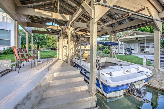 401 Lake Point DR, Horseshoe Bay, TX 78657
