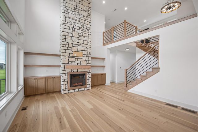 4081 NW 181st Street, Clive, IA 50325