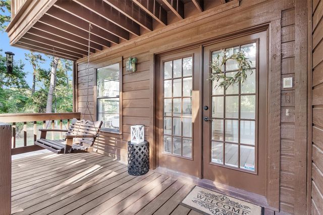 16 Creek Forest Lane, Conroe, TX 77384