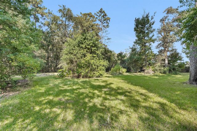 16 Creek Forest Lane, Conroe, TX 77384
