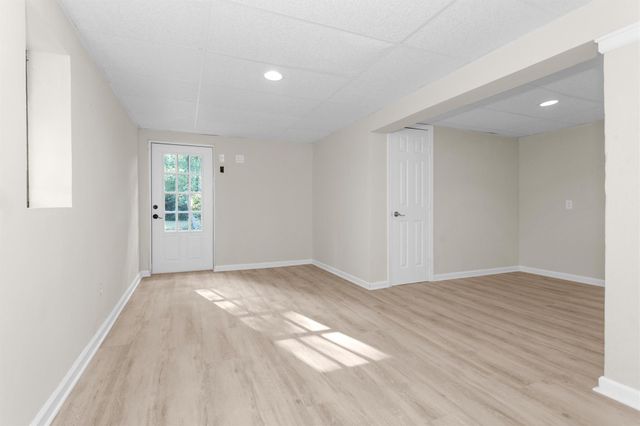 16 Creek Forest Lane, Conroe, TX 77384