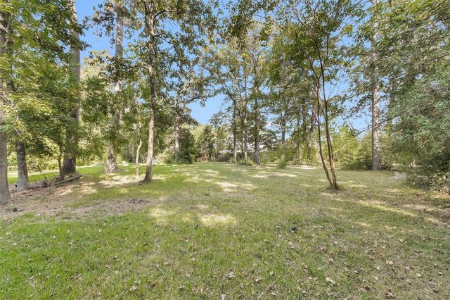 16 Creek Forest Lane, Conroe, TX 77384