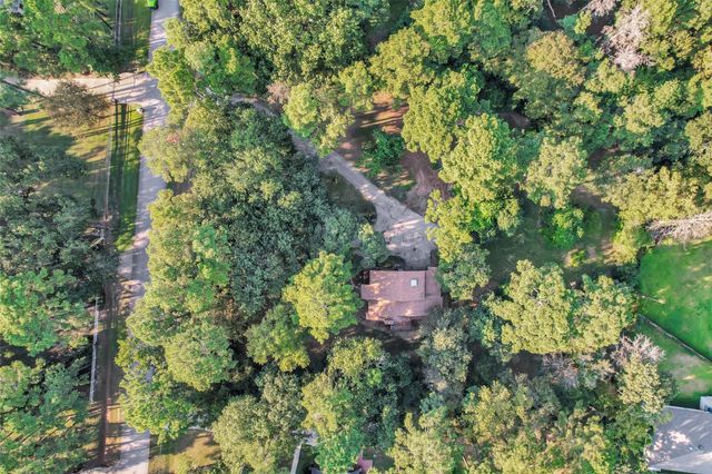 16 Creek Forest Lane, Conroe, TX 77384