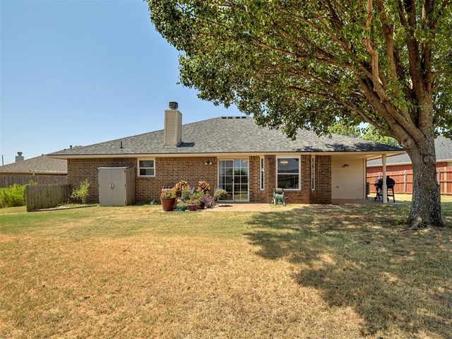 2137 NE 13th Street, Moore, OK 73160