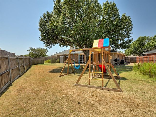 2137 NE 13th Street, Moore, OK 73160