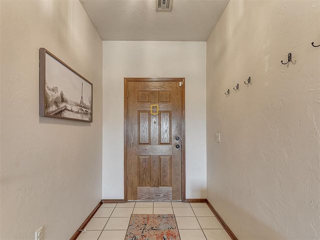 2137 NE 13th Street, Moore, OK 73160